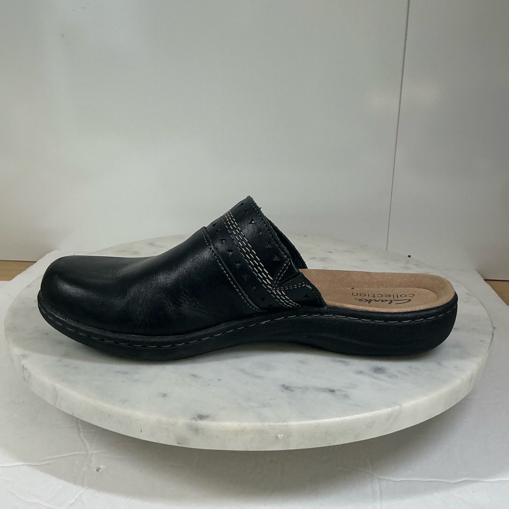 Clarks Women's Size 8.5 Black Leather Mule Slip On Shoe - Picture 8 of 14